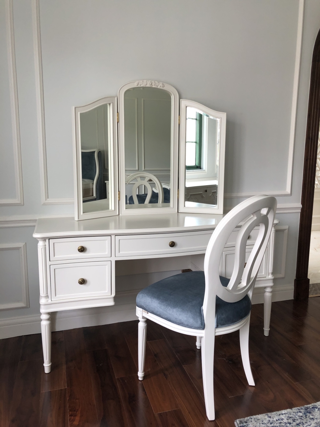 Biệt Thự Chateau  - Chị Quỳnh