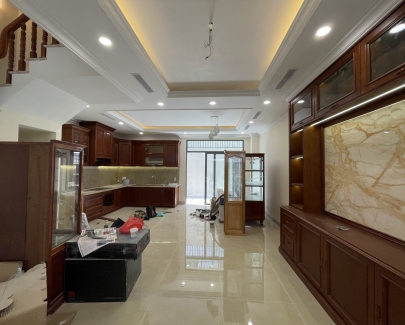 Nhà Ở Verosa - Chú Minh