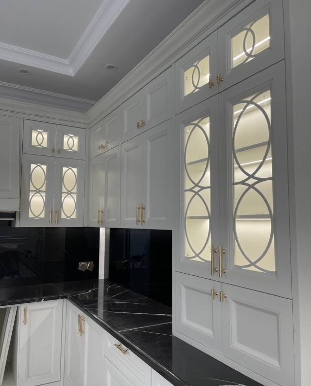 Tủ bếp tân cổ điển – Không gian bếp sang trọng và tinh tế